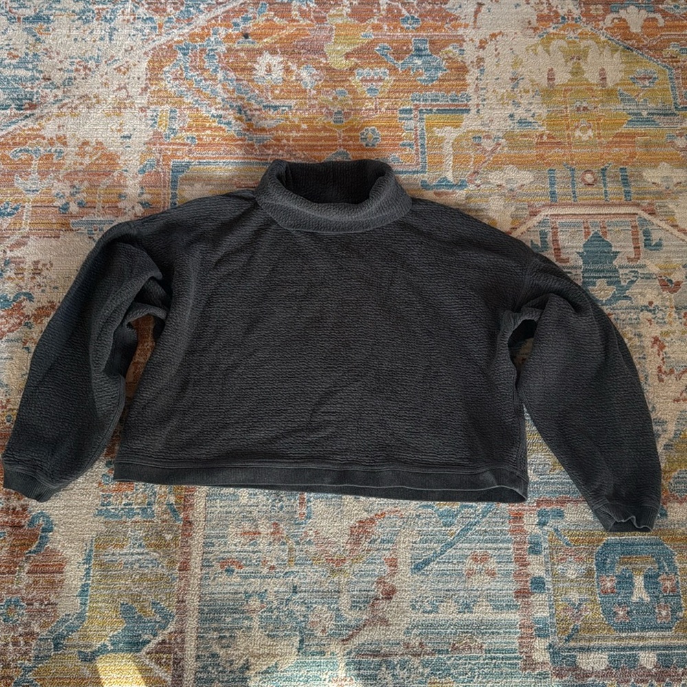 LuLuLemon Ribbed Funnel Neck Pullover